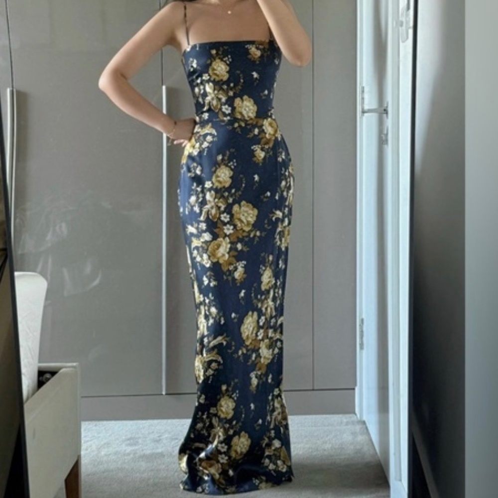 Reformation Frankie Silk Dress In Divinity, brand new, never worn, No flaws. - Picture 8 of 9